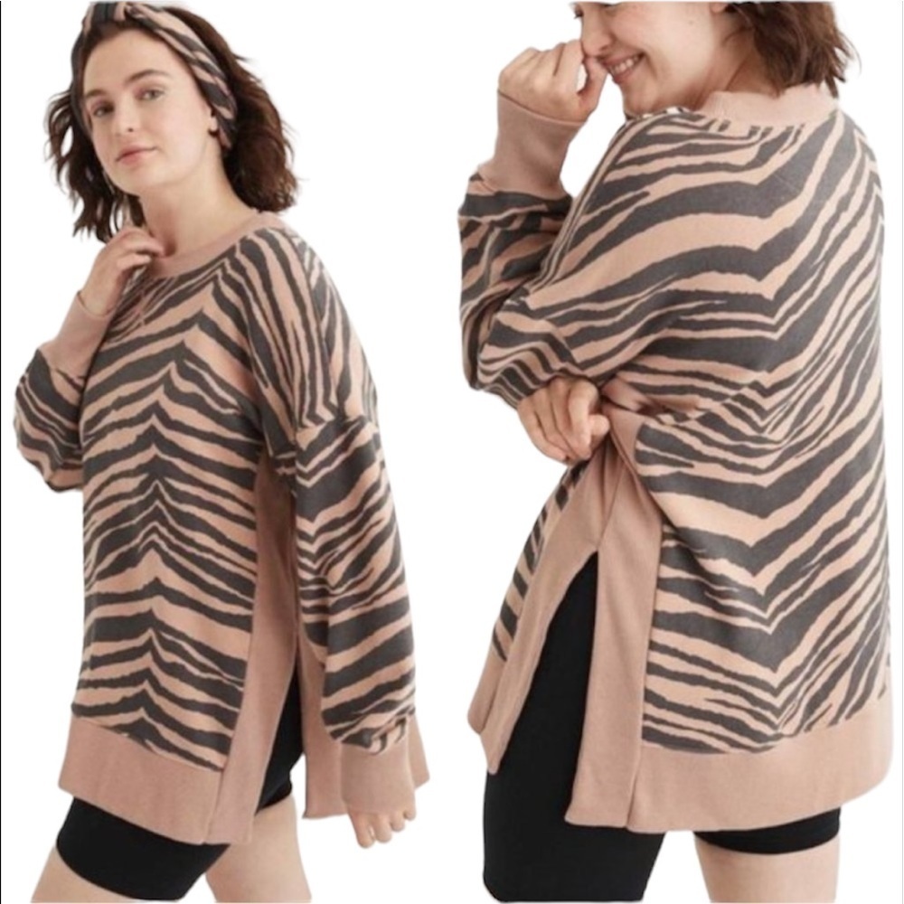 NWOT Aerie Zebra Pullover Crew Neck with Side Slits XS